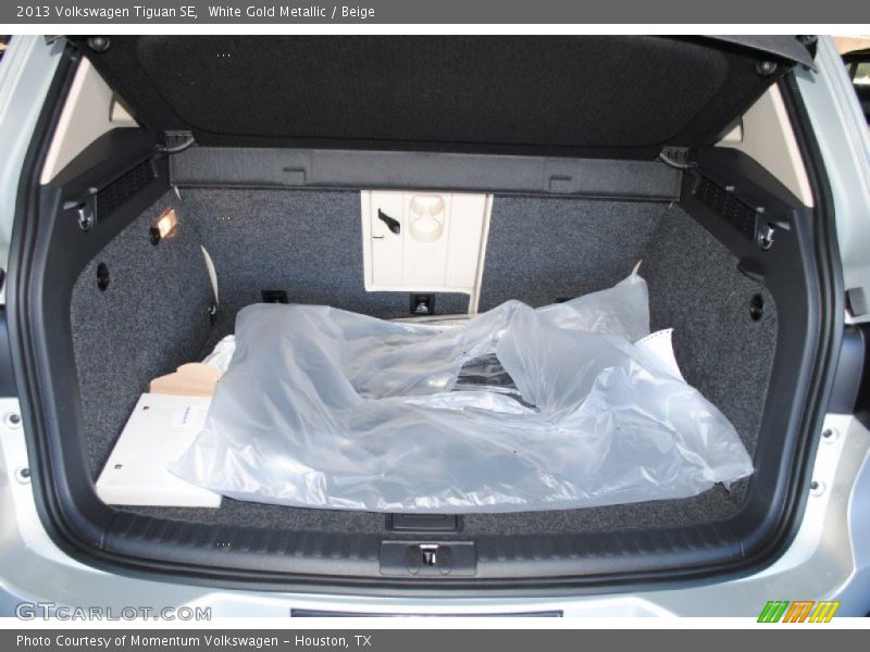 White Gold Metallic / Beige 2013 Volkswagen Tiguan SE
