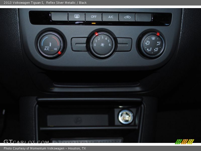Reflex Silver Metallic / Black 2013 Volkswagen Tiguan S