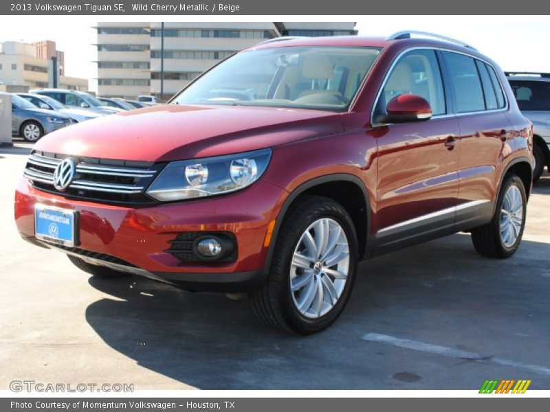 Wild Cherry Metallic / Beige 2013 Volkswagen Tiguan SE