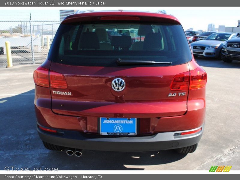 Wild Cherry Metallic / Beige 2013 Volkswagen Tiguan SE