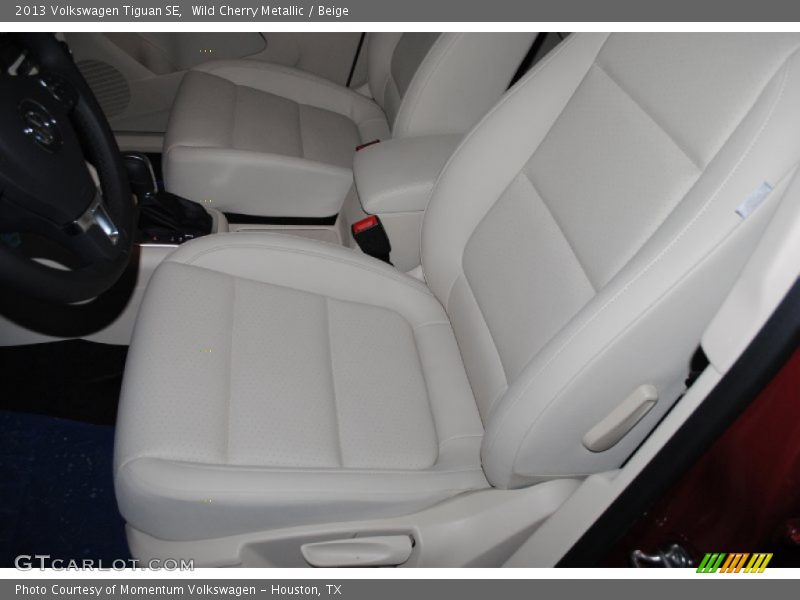 Wild Cherry Metallic / Beige 2013 Volkswagen Tiguan SE