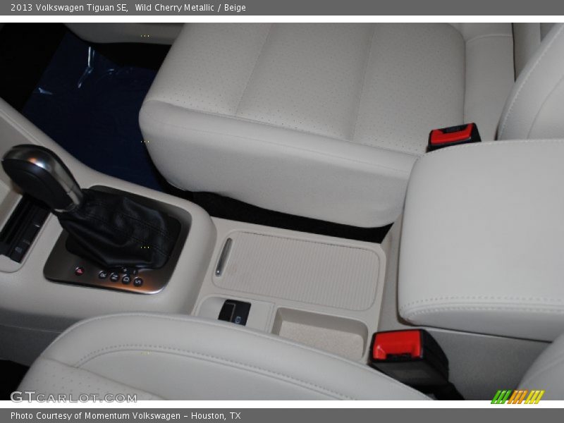 Wild Cherry Metallic / Beige 2013 Volkswagen Tiguan SE