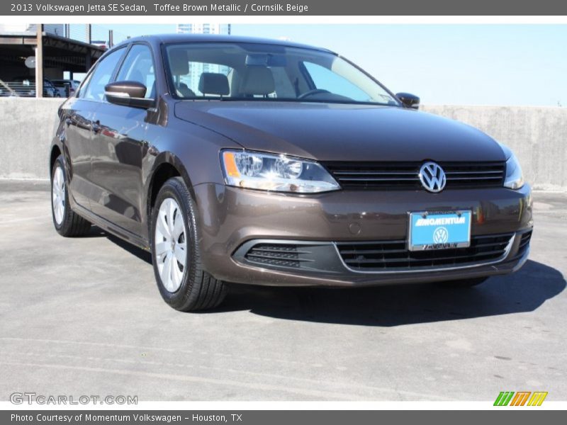 Toffee Brown Metallic / Cornsilk Beige 2013 Volkswagen Jetta SE Sedan
