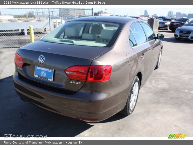 Toffee Brown Metallic / Cornsilk Beige 2013 Volkswagen Jetta SE Sedan