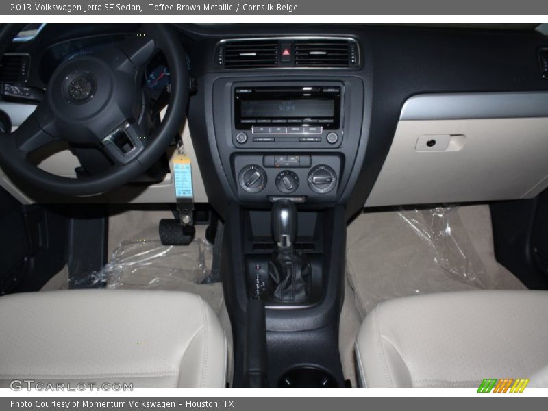 Toffee Brown Metallic / Cornsilk Beige 2013 Volkswagen Jetta SE Sedan