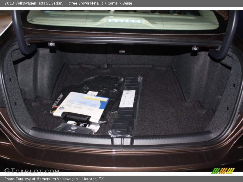 Toffee Brown Metallic / Cornsilk Beige 2013 Volkswagen Jetta SE Sedan