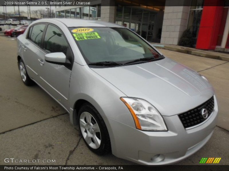 Brilliant Silver / Charcoal 2009 Nissan Sentra 2.0 S