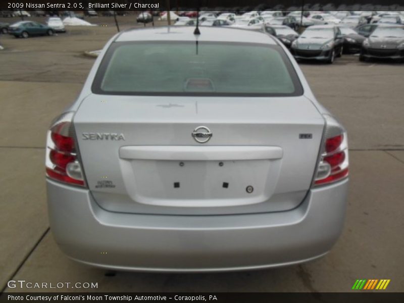 Brilliant Silver / Charcoal 2009 Nissan Sentra 2.0 S