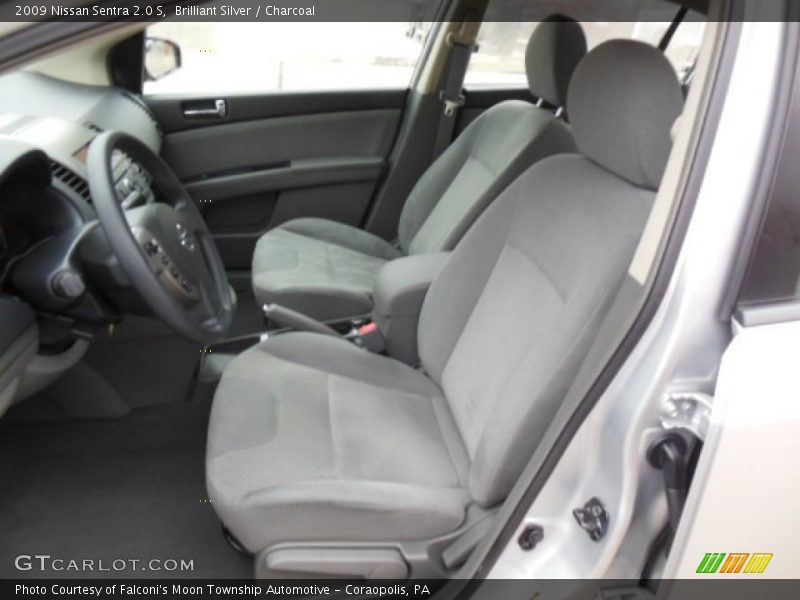 Brilliant Silver / Charcoal 2009 Nissan Sentra 2.0 S