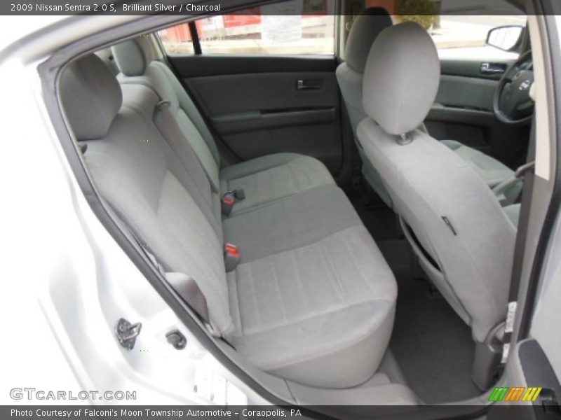 Brilliant Silver / Charcoal 2009 Nissan Sentra 2.0 S