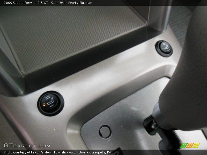 Satin White Pearl / Platinum 2009 Subaru Forester 2.5 XT