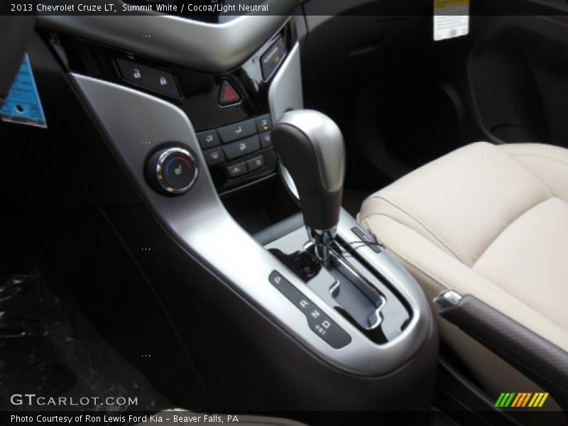 Summit White / Cocoa/Light Neutral 2013 Chevrolet Cruze LT