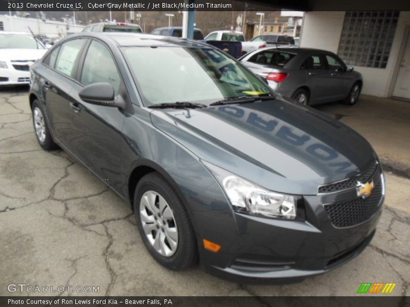 Cyber Gray Metallic / Jet Black/Medium Titanium 2013 Chevrolet Cruze LS