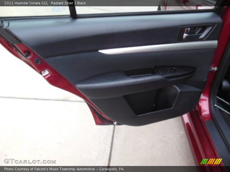 Radiant Silver / Black 2011 Hyundai Sonata GLS