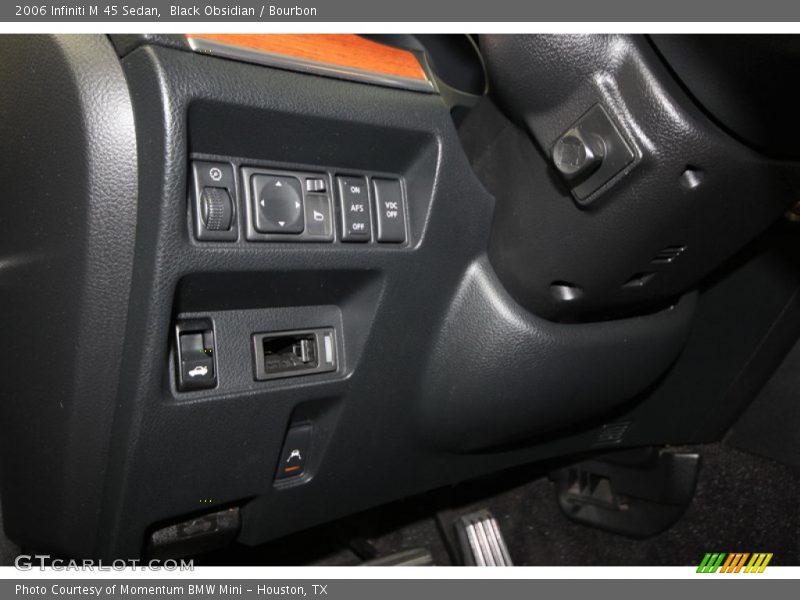 Controls of 2006 M 45 Sedan