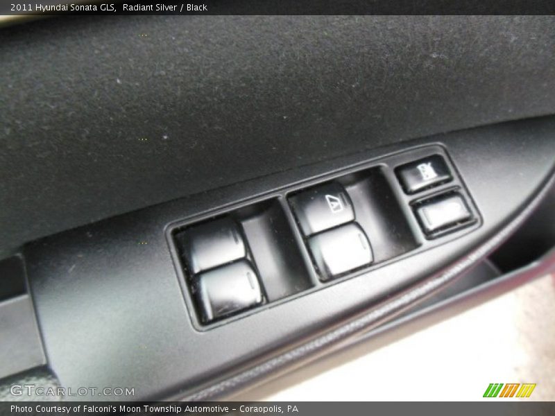 Radiant Silver / Black 2011 Hyundai Sonata GLS