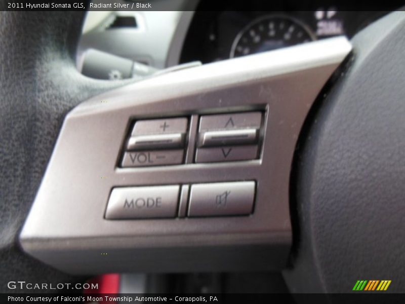 Radiant Silver / Black 2011 Hyundai Sonata GLS