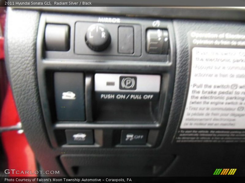 Radiant Silver / Black 2011 Hyundai Sonata GLS