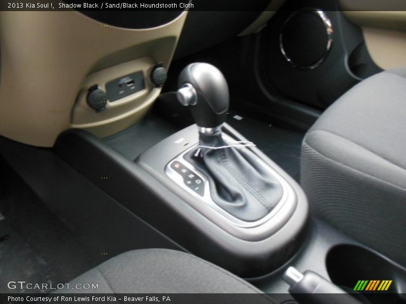 Shadow Black / Sand/Black Houndstooth Cloth 2013 Kia Soul !