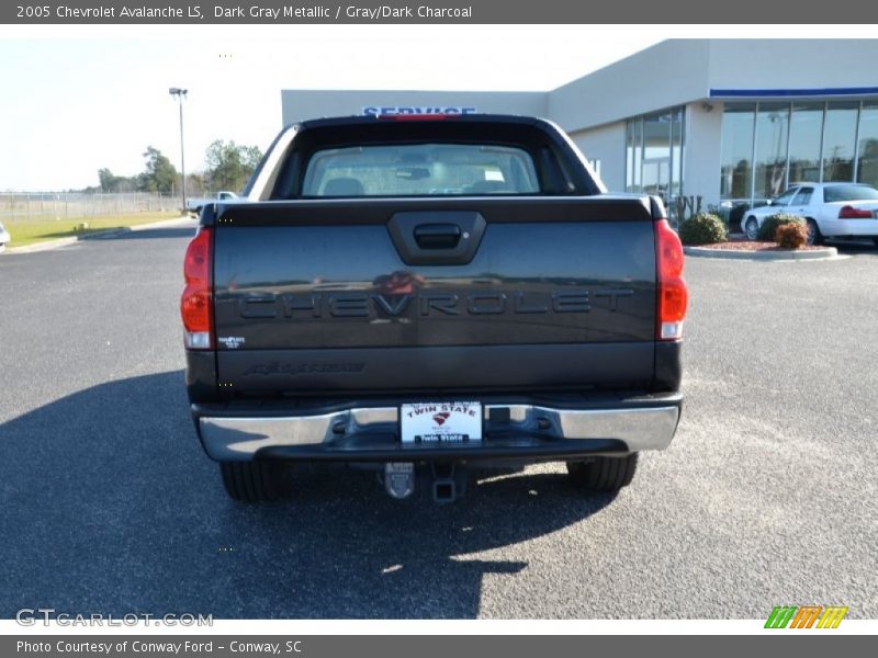 Dark Gray Metallic / Gray/Dark Charcoal 2005 Chevrolet Avalanche LS