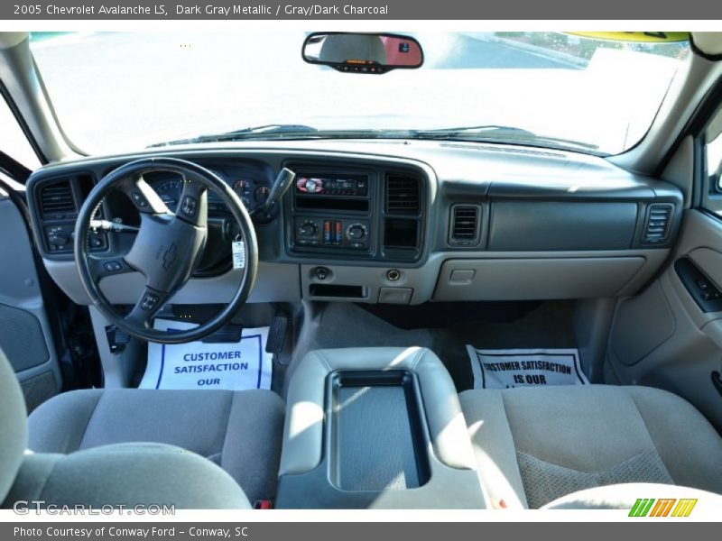 Dark Gray Metallic / Gray/Dark Charcoal 2005 Chevrolet Avalanche LS