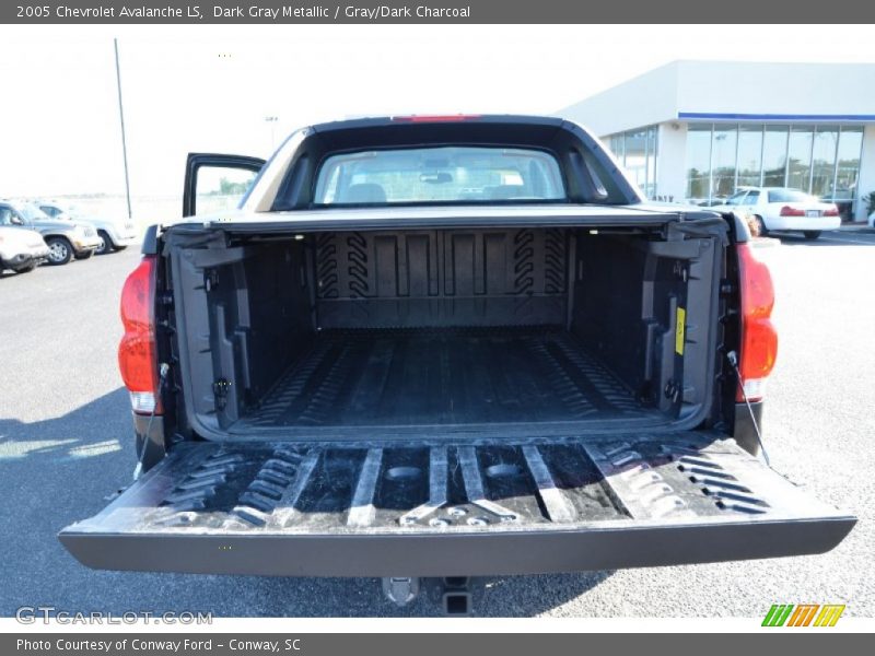Dark Gray Metallic / Gray/Dark Charcoal 2005 Chevrolet Avalanche LS