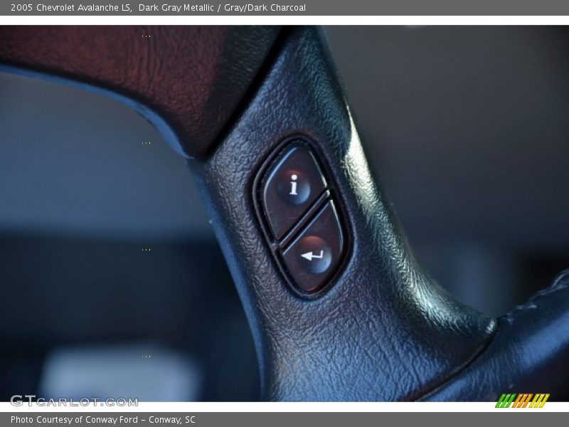 Dark Gray Metallic / Gray/Dark Charcoal 2005 Chevrolet Avalanche LS