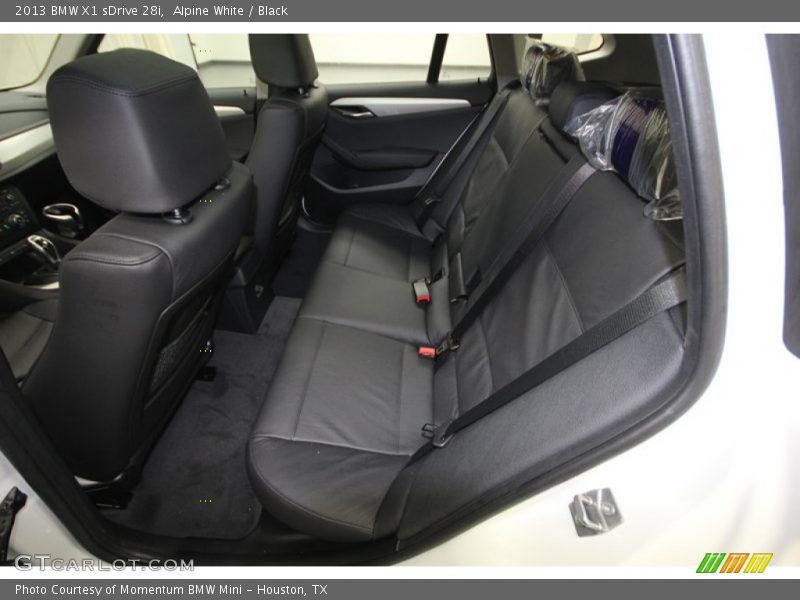 Alpine White / Black 2013 BMW X1 sDrive 28i