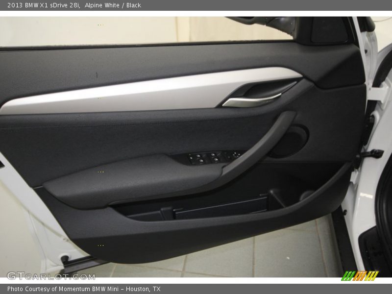 Alpine White / Black 2013 BMW X1 sDrive 28i