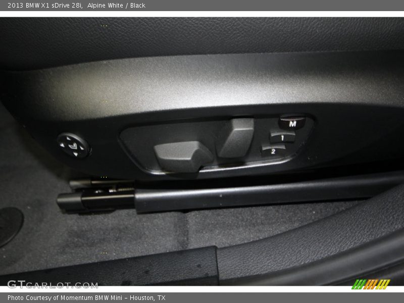 Alpine White / Black 2013 BMW X1 sDrive 28i