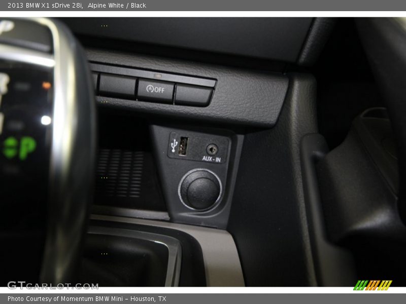 Alpine White / Black 2013 BMW X1 sDrive 28i