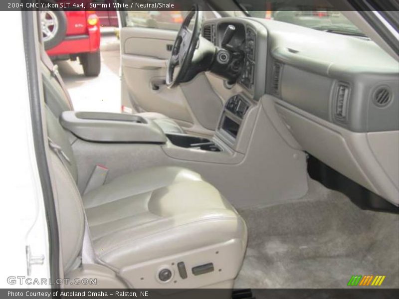 Summit White / Neutral/Shale 2004 GMC Yukon SLT 4x4