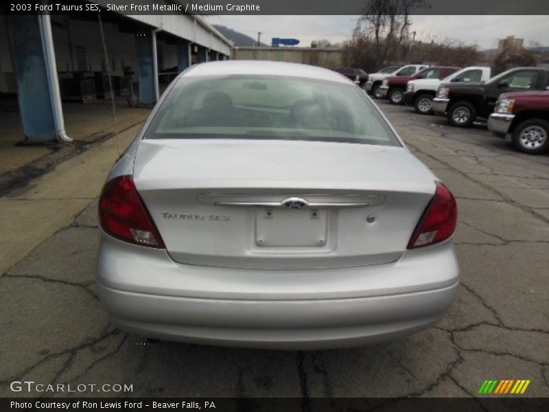 Silver Frost Metallic / Medium Graphite 2003 Ford Taurus SES