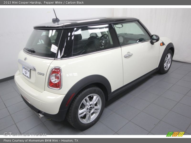 Pepper White / Carbon Black 2013 Mini Cooper Hardtop