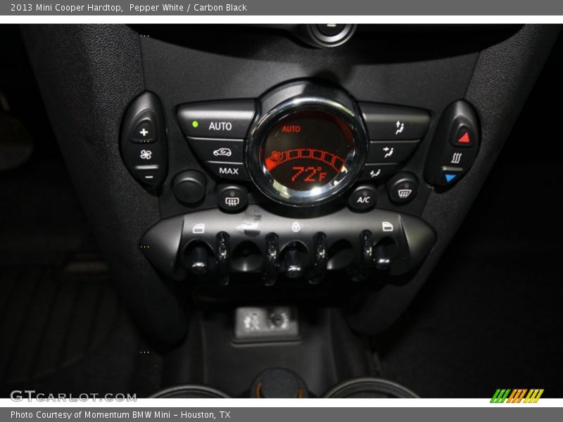 Pepper White / Carbon Black 2013 Mini Cooper Hardtop
