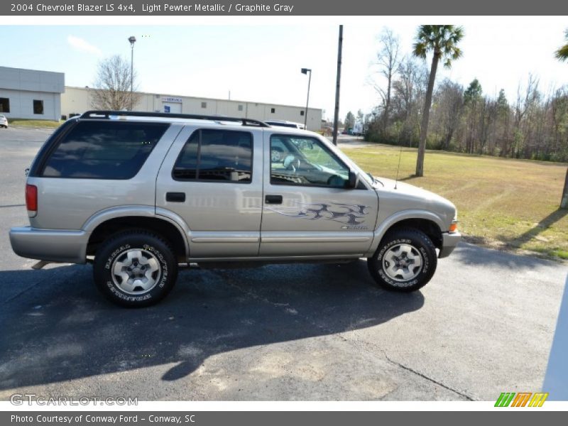 Light Pewter Metallic / Graphite Gray 2004 Chevrolet Blazer LS 4x4