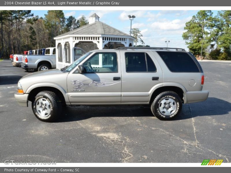 Light Pewter Metallic / Graphite Gray 2004 Chevrolet Blazer LS 4x4