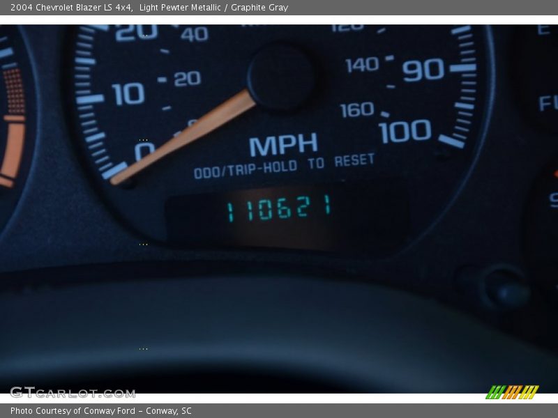 Light Pewter Metallic / Graphite Gray 2004 Chevrolet Blazer LS 4x4