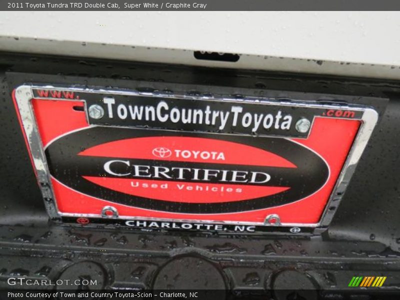 Super White / Graphite Gray 2011 Toyota Tundra TRD Double Cab