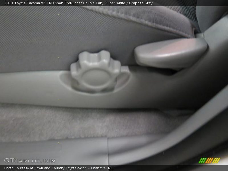 Super White / Graphite Gray 2011 Toyota Tacoma V6 TRD Sport PreRunner Double Cab