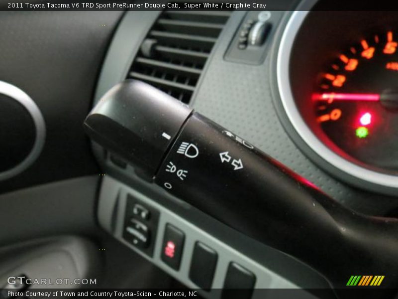 Super White / Graphite Gray 2011 Toyota Tacoma V6 TRD Sport PreRunner Double Cab