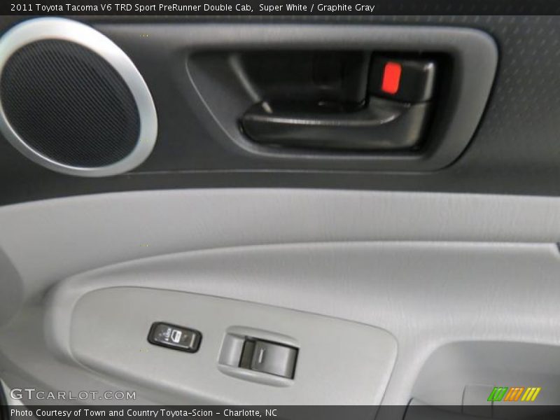Super White / Graphite Gray 2011 Toyota Tacoma V6 TRD Sport PreRunner Double Cab