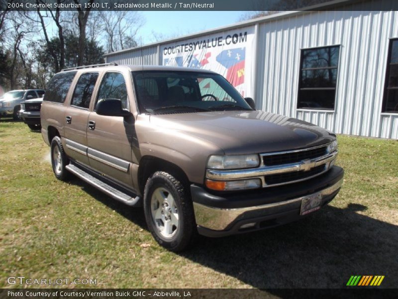 Sandalwood Metallic / Tan/Neutral 2004 Chevrolet Suburban 1500 LT