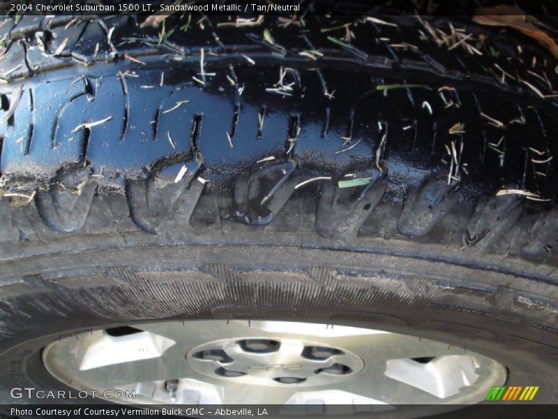 Sandalwood Metallic / Tan/Neutral 2004 Chevrolet Suburban 1500 LT