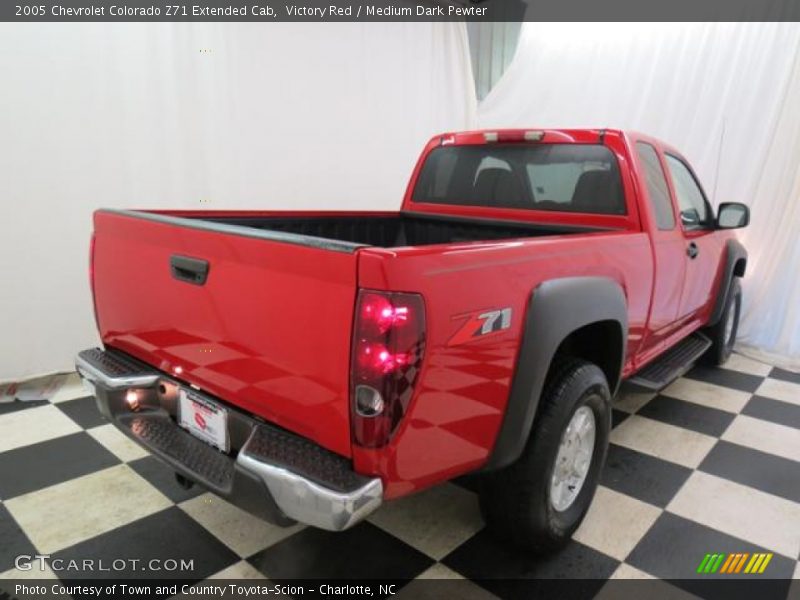 Victory Red / Medium Dark Pewter 2005 Chevrolet Colorado Z71 Extended Cab