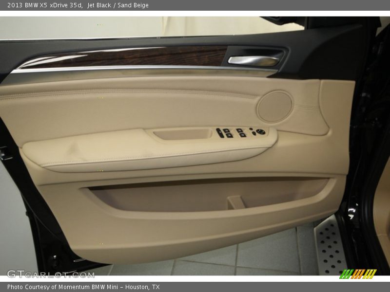Jet Black / Sand Beige 2013 BMW X5 xDrive 35d