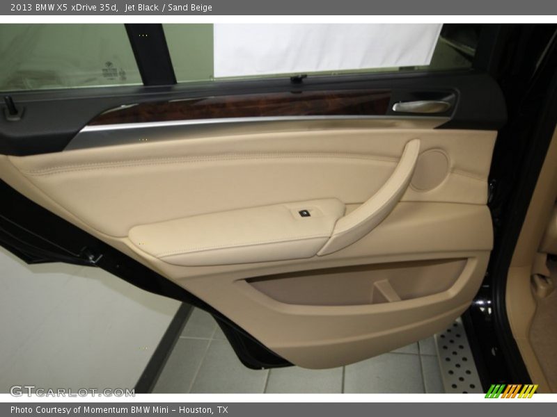 Jet Black / Sand Beige 2013 BMW X5 xDrive 35d