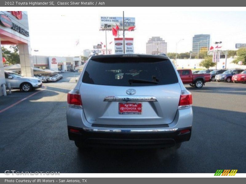 Classic Silver Metallic / Ash 2012 Toyota Highlander SE