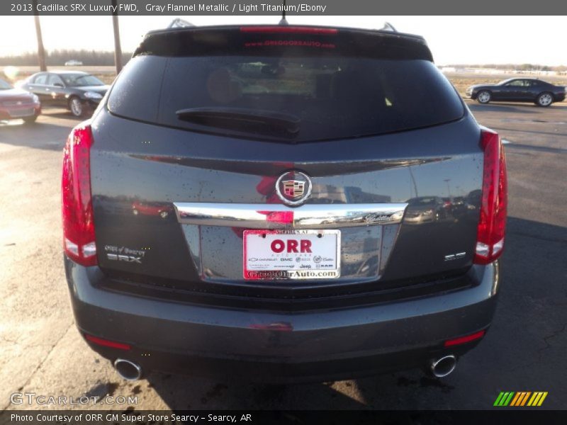 Gray Flannel Metallic / Light Titanium/Ebony 2013 Cadillac SRX Luxury FWD