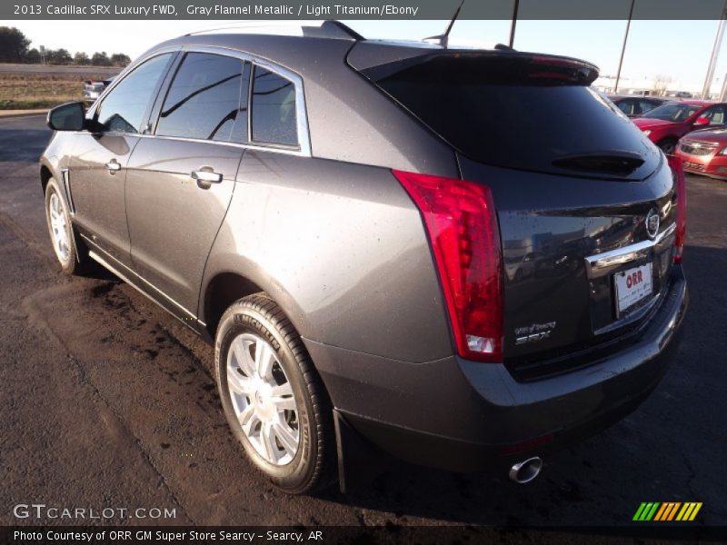 Gray Flannel Metallic / Light Titanium/Ebony 2013 Cadillac SRX Luxury FWD